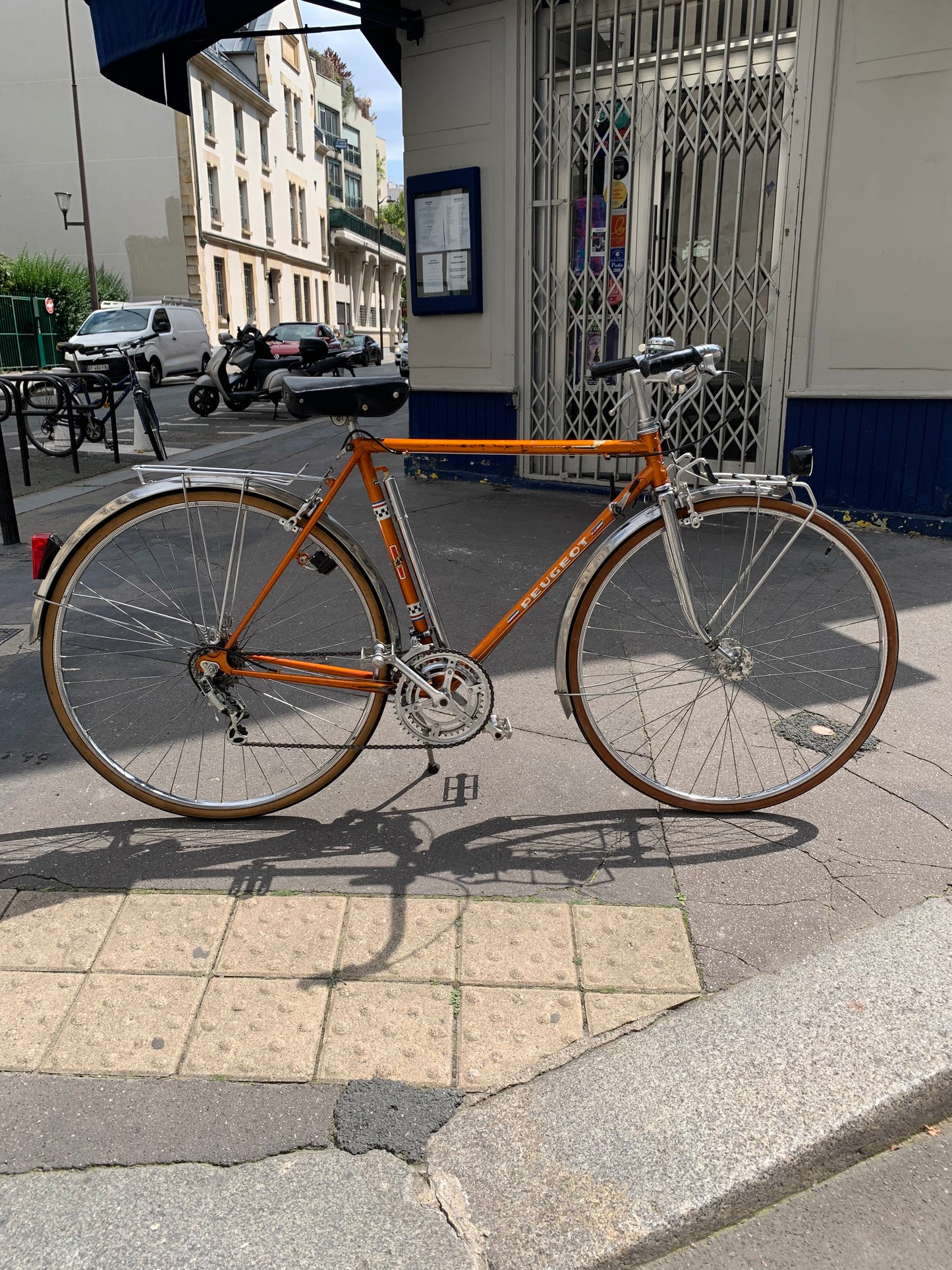PEUGEOT (M)