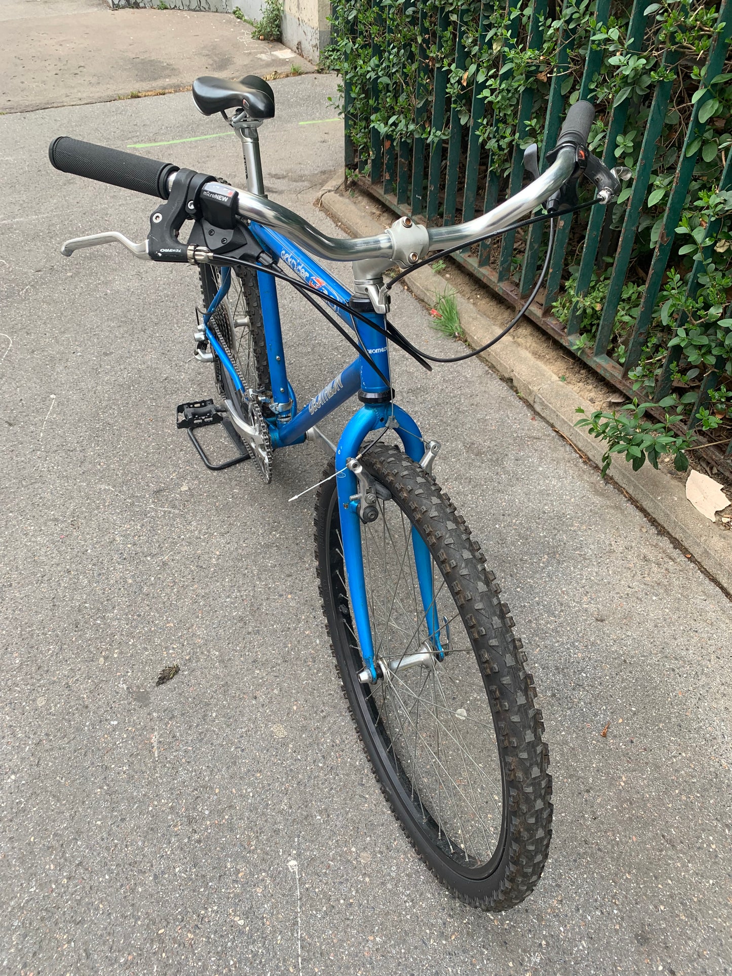 ❌ DÉCATHLON Rockrider (S)