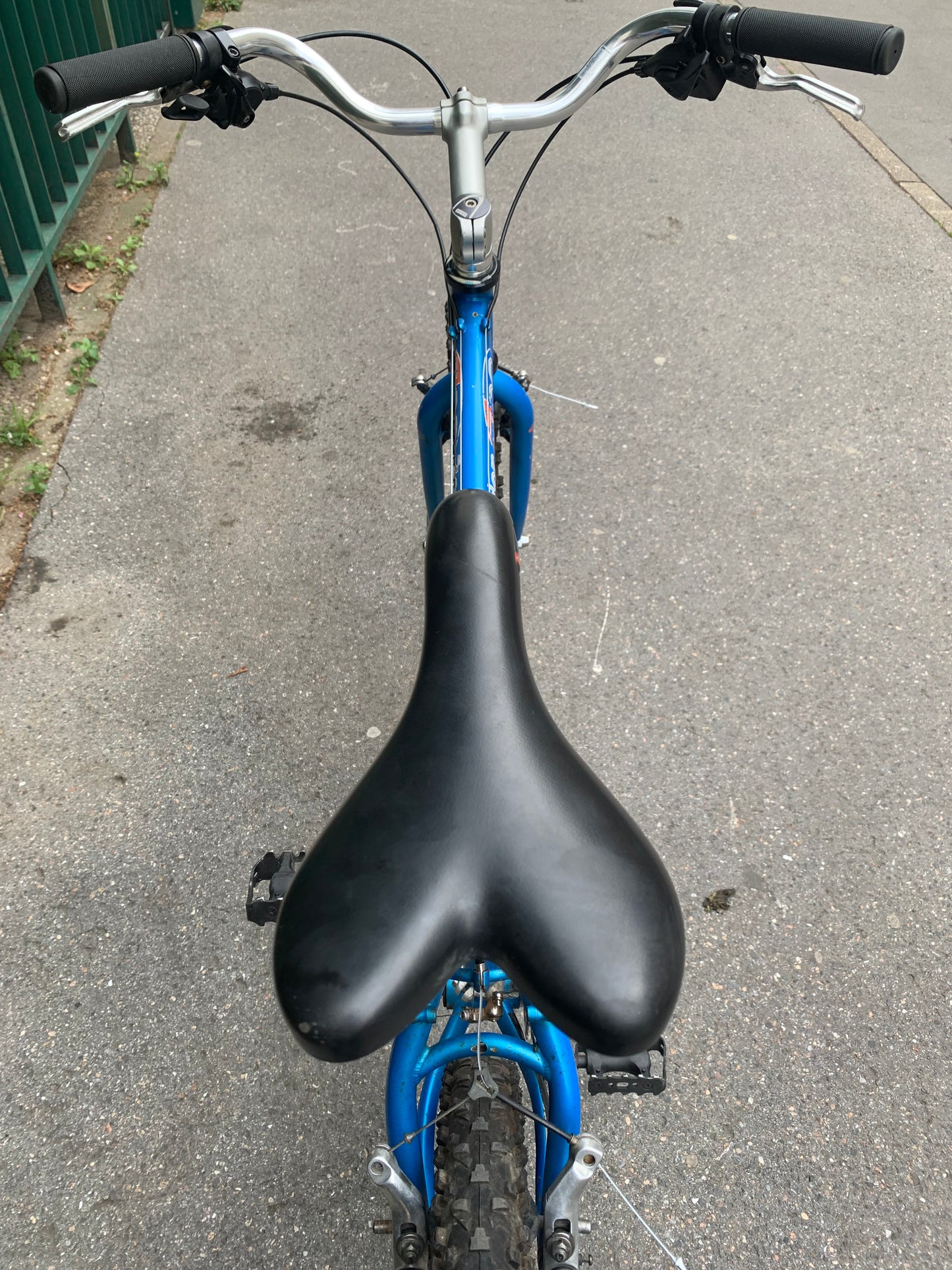 ❌ DÉCATHLON Rockrider (S)